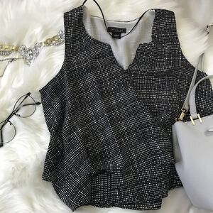  Xs Black and white layered tank